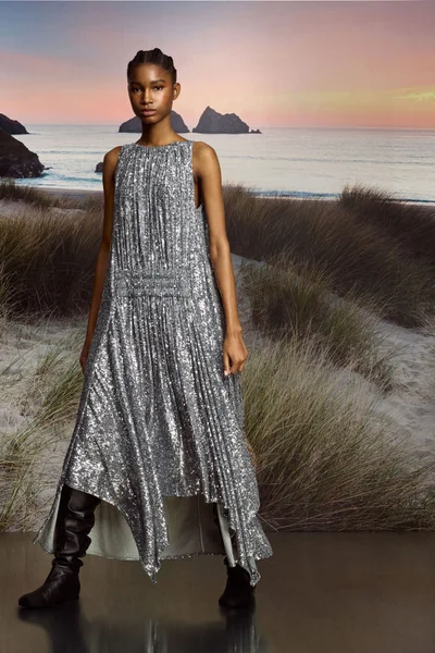 Look 18
